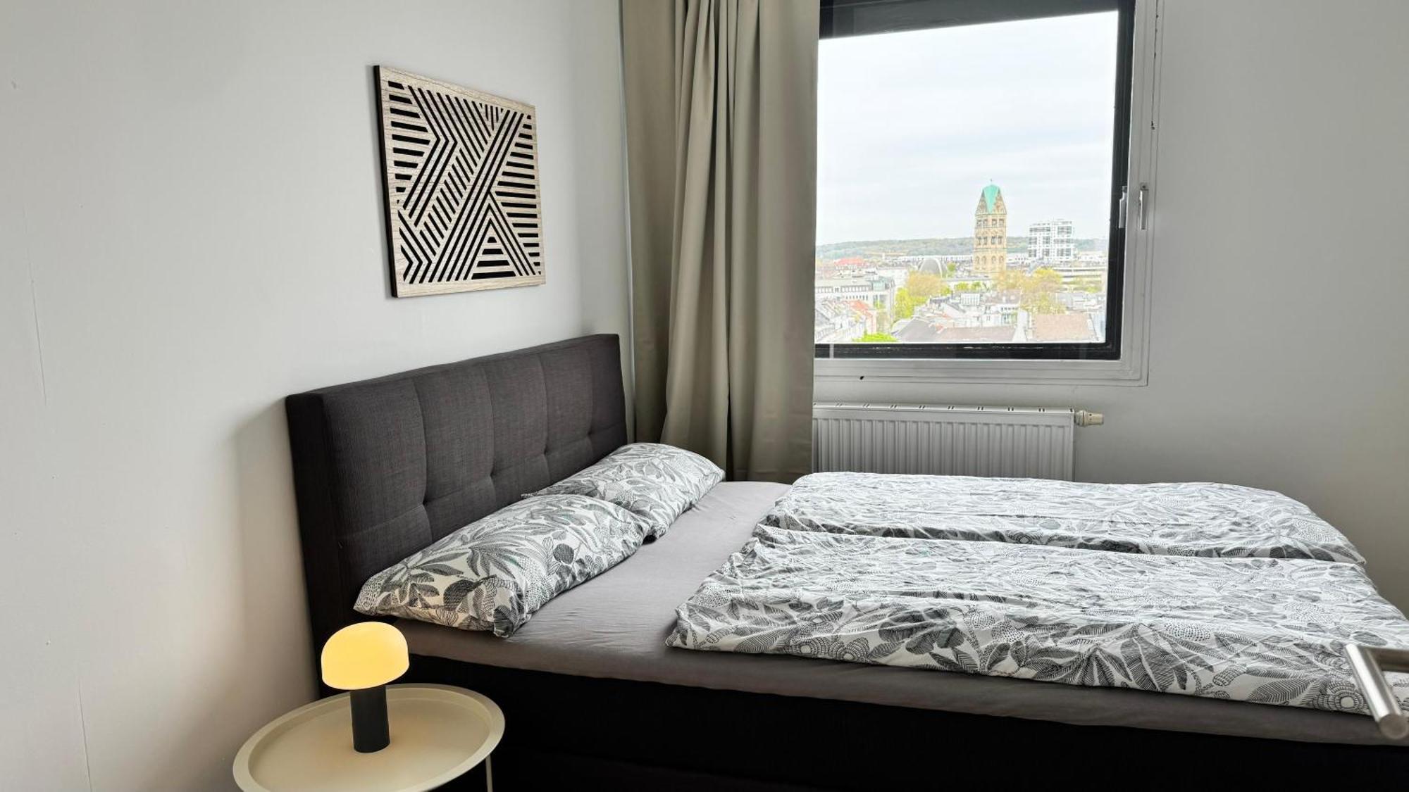 Kaiserloft Skylineblick Messe & Apartment Düsseldorf